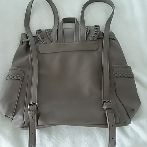 Lionel taupe color backpack - Picture 3 of 8